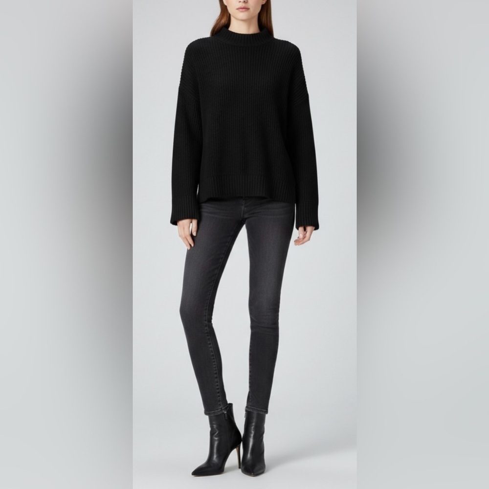 EUC BCBG MAXAZRIA Black Cotton Blend Hi-Lo Knit Crew Neck Sweater Oversized